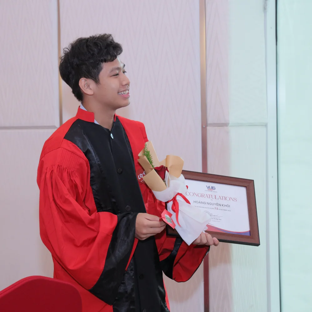 HOÀNG NGUYÊN KHÔI