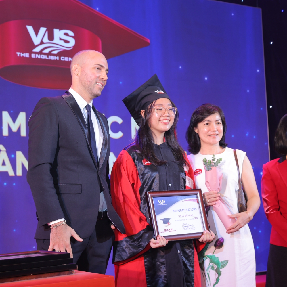 HỒ LÊ BẢO HÂN