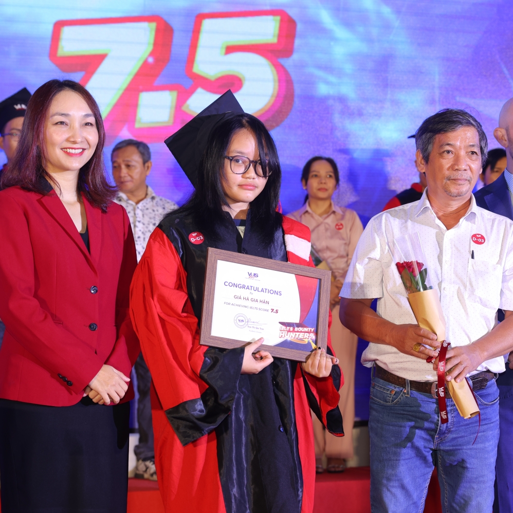 GIẢ HÀ GIA HÂN