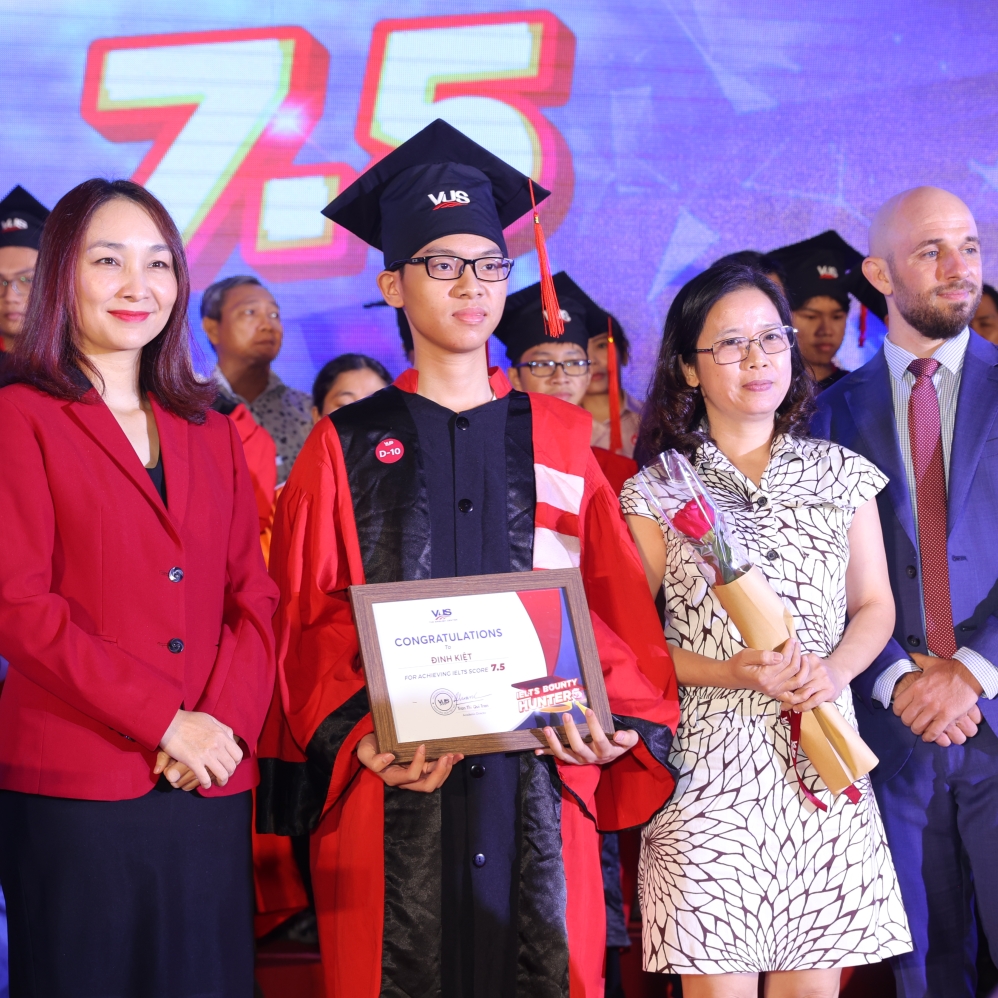 ĐINH KIỆT