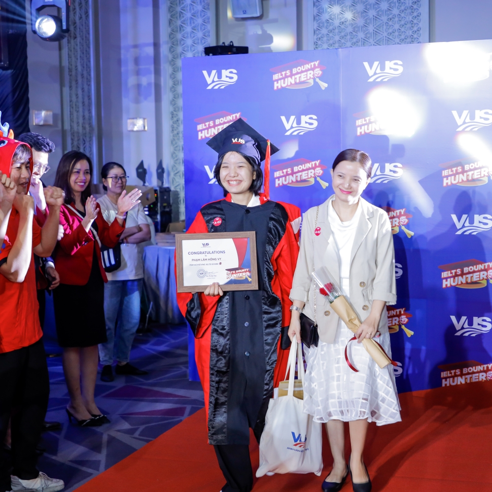 PHẠM LÂM HỒNG VY